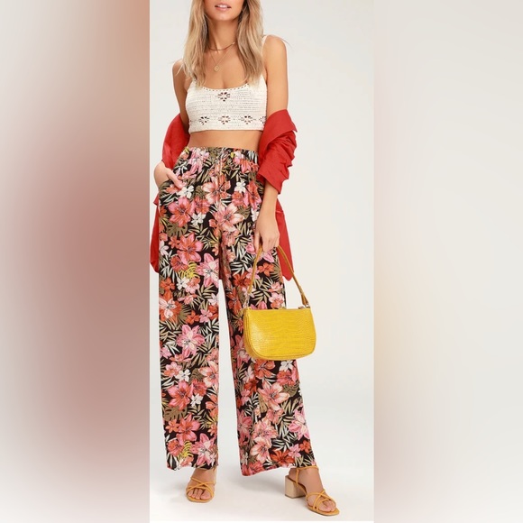 Billabong Pants - Billabong. Heart Beats Black Tropical Print Wide-Leg Pants. Size:Small